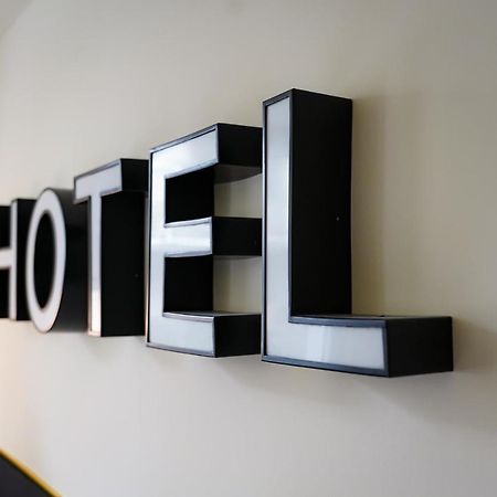 Le Tonnelier Hotell Bulle Exteriör bild